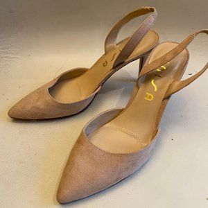 Unisa Beige Pointed Suede Pumps